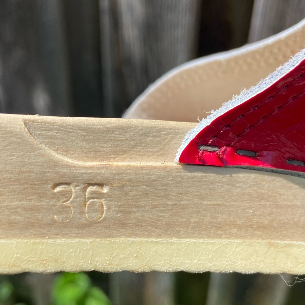 No 6 patent leather slides - Picture 6 of 13